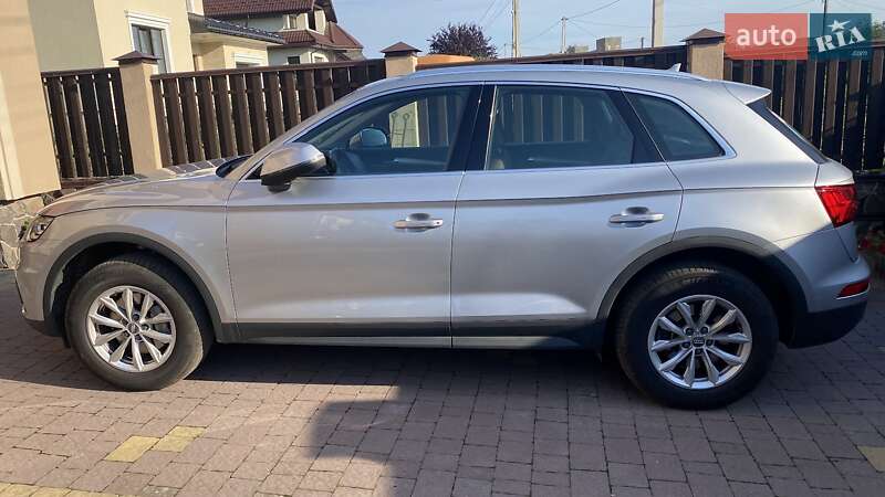 Позашляховик / Кросовер Audi Q5 2018 в Львові