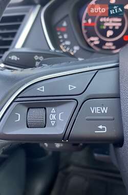 Внедорожник / Кроссовер Audi Q5 2018 в 