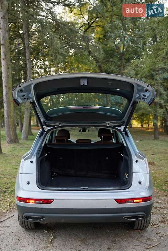 Позашляховик / Кросовер Audi Q5 2018 в Львові