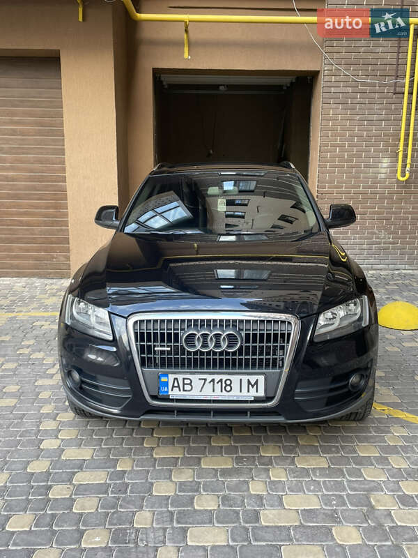 Внедорожник / Кроссовер Audi Q5 2011 в Виннице