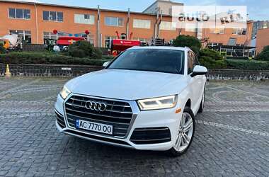 Позашляховик / Кросовер Audi Q5 2018 в Луцьку