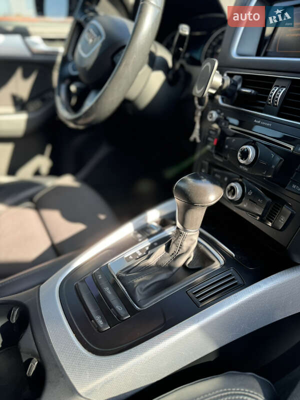 Внедорожник / Кроссовер Audi Q5 2015 в Черновцах