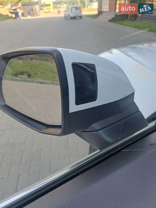 Позашляховик / Кросовер Audi Q5 2020 в Чернівцях