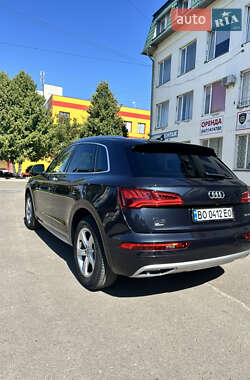 Внедорожник / Кроссовер Audi Q5 2020 в 