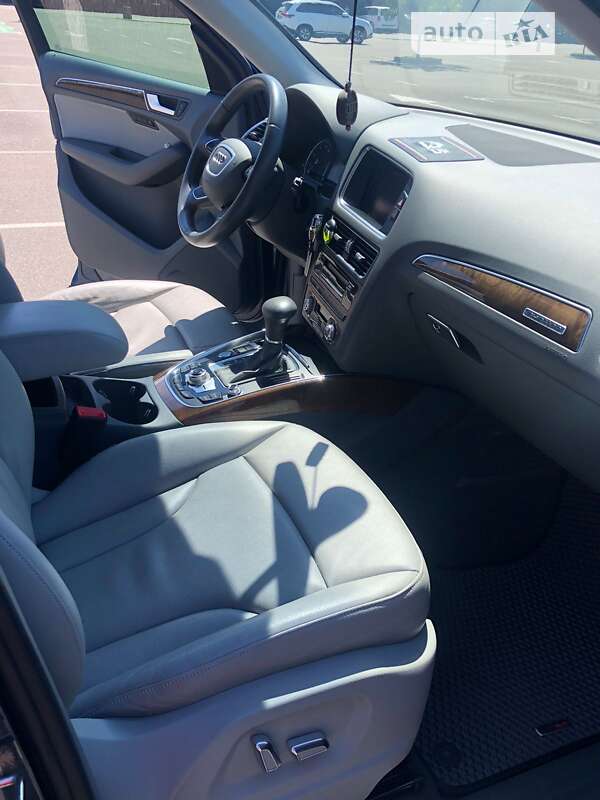 Внедорожник / Кроссовер Audi Q5 2014 в Полтаве