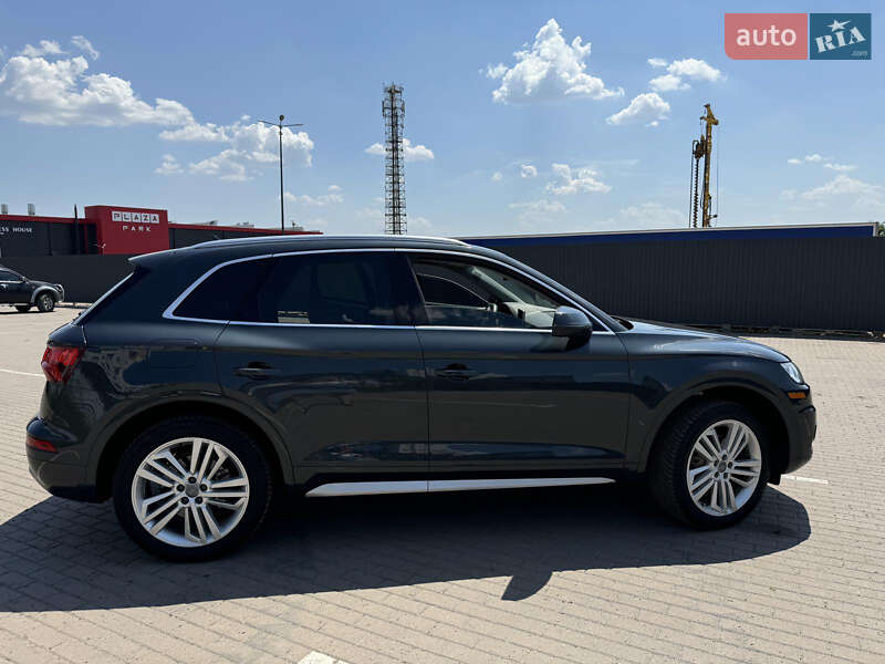 Внедорожник / Кроссовер Audi Q5 2017 в Виннице