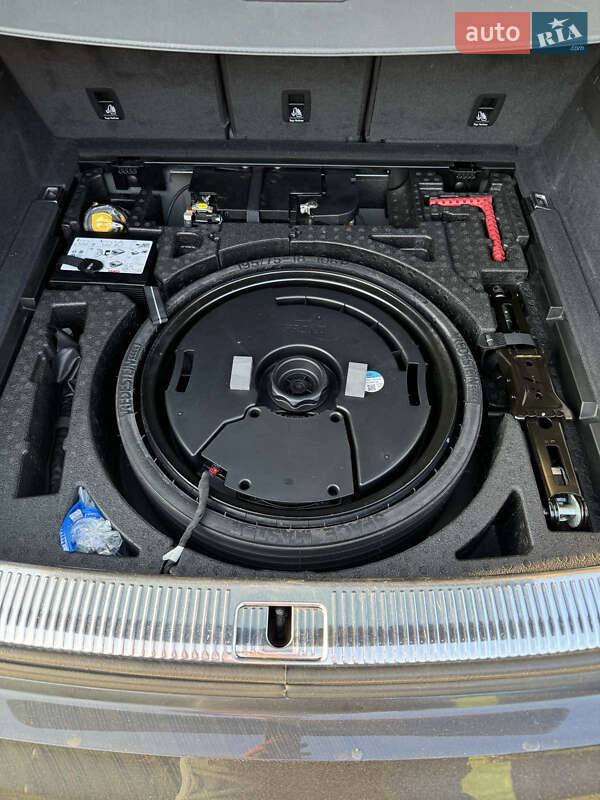 Внедорожник / Кроссовер Audi Q5 2017 в Виннице