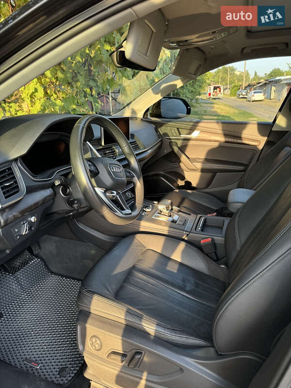 Внедорожник / Кроссовер Audi Q5 2017 в Виннице