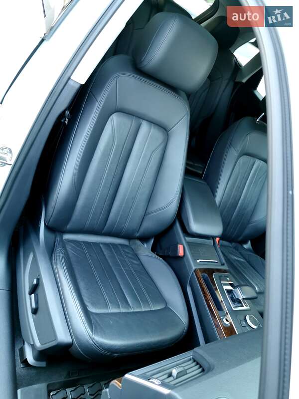 Внедорожник / Кроссовер Audi Q5 2020 в Киеве фото 36 Внедорожник / Кроссовер Audi Q5 2020 в Киеве