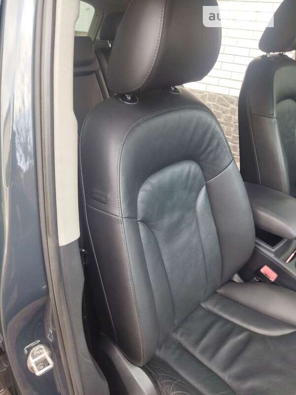 Внедорожник / Кроссовер Audi Q5 2011 в Житомире