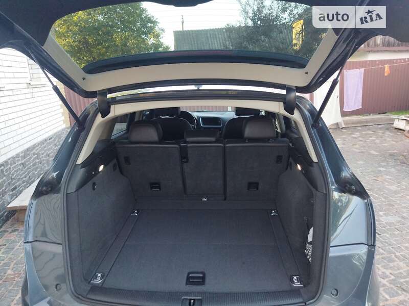 Внедорожник / Кроссовер Audi Q5 2011 в Житомире