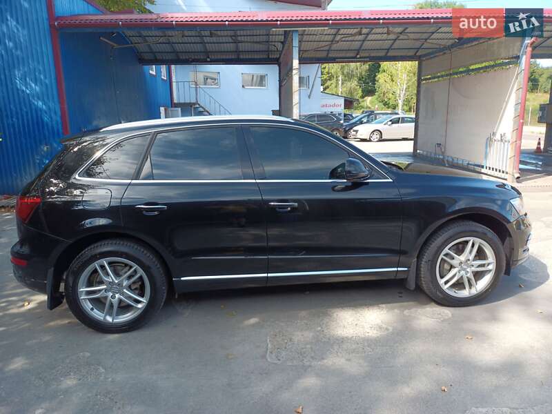 Внедорожник / Кроссовер Audi Q5 2015 в Калуше