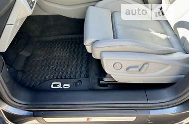 Позашляховик / Кросовер Audi Q5 2022 в 