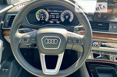 Позашляховик / Кросовер Audi Q5 2022 в 