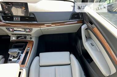 Позашляховик / Кросовер Audi Q5 2022 в 