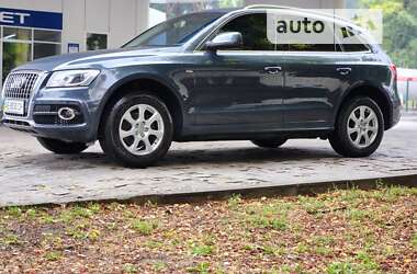 Позашляховик / Кросовер Audi Q5 2010 в Дніпрі