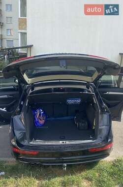 Позашляховик / Кросовер Audi Q5 2010 в Новояворівську