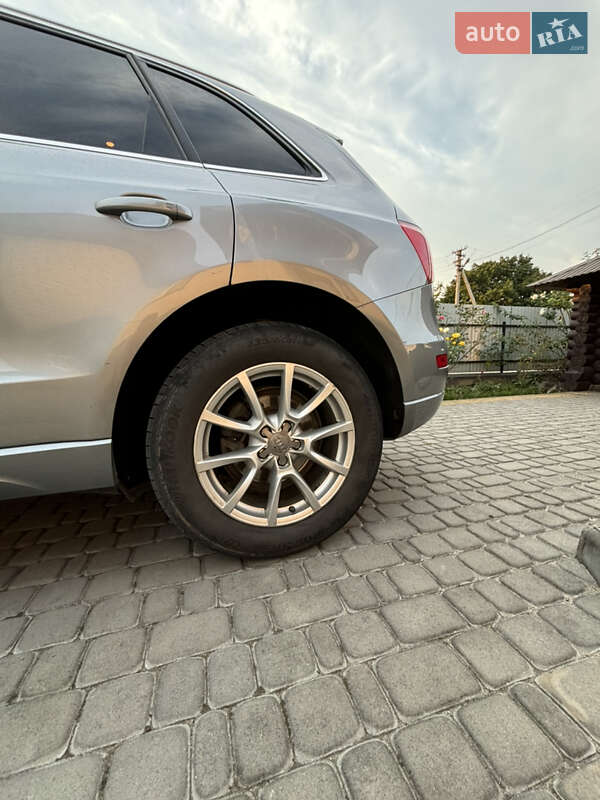 Позашляховик / Кросовер Audi Q5 2011 в Луцьку