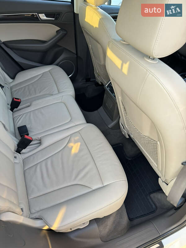 Внедорожник / Кроссовер Audi Q5 2013 в Львове