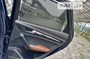 Внедорожник / Кроссовер Audi Q5 2017 в 
