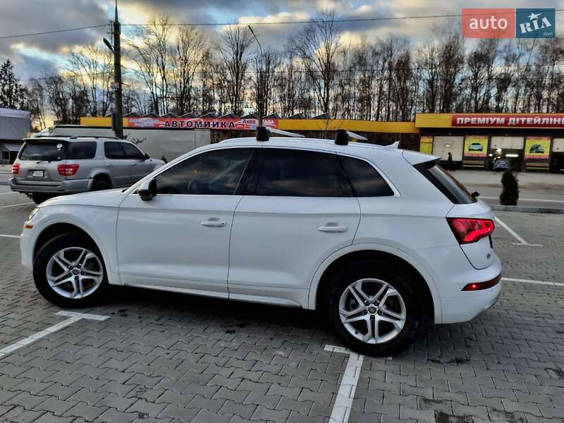 Позашляховик / Кросовер Audi Q5 2018 в Тернополі