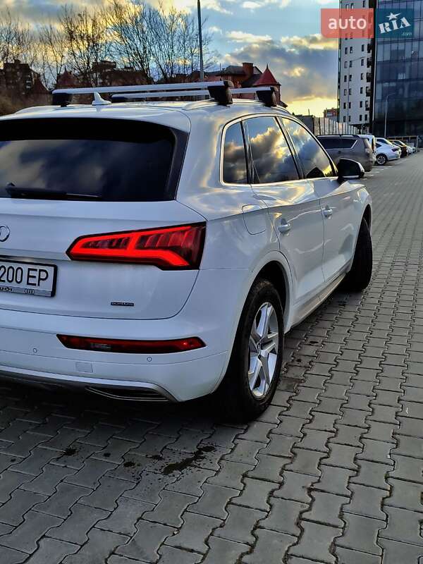 Позашляховик / Кросовер Audi Q5 2018 в Тернополі