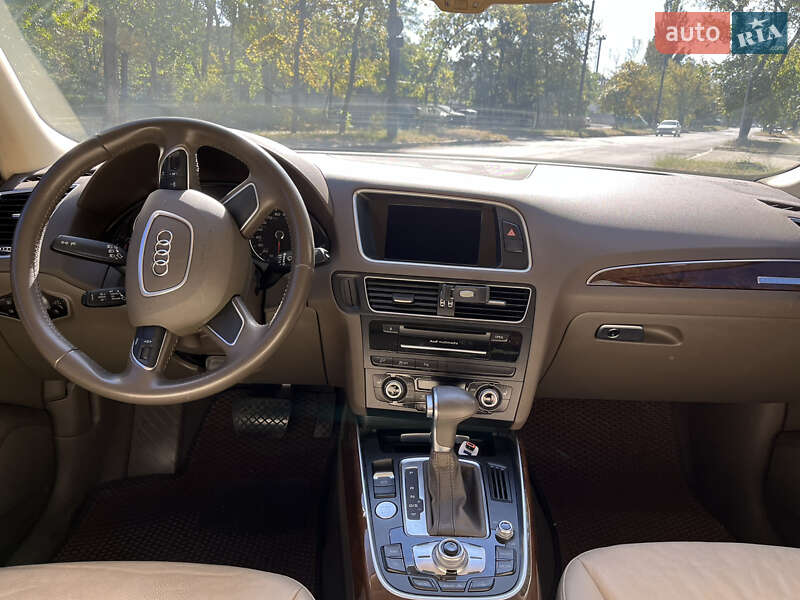 Внедорожник / Кроссовер Audi Q5 2014 в Киеве