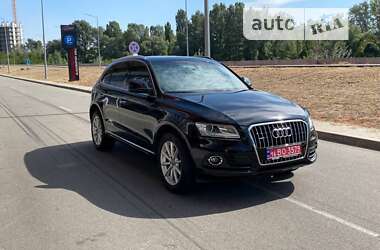 Позашляховик / Кросовер Audi Q5 2015 в 