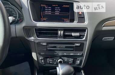 Позашляховик / Кросовер Audi Q5 2015 в 