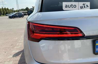 Внедорожник / Кроссовер Audi Q5 2021 в 