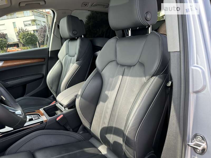 Внедорожник / Кроссовер Audi Q5 2021 в Киеве