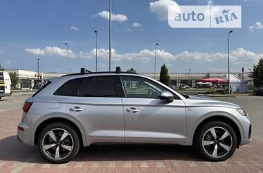 Внедорожник / Кроссовер Audi Q5 2021 в 