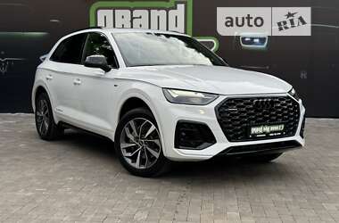 Внедорожник / Кроссовер Audi Q5 2021 в Киеве