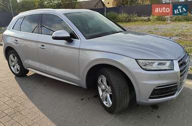 Внедорожник / Кроссовер Audi Q5 2017 в 