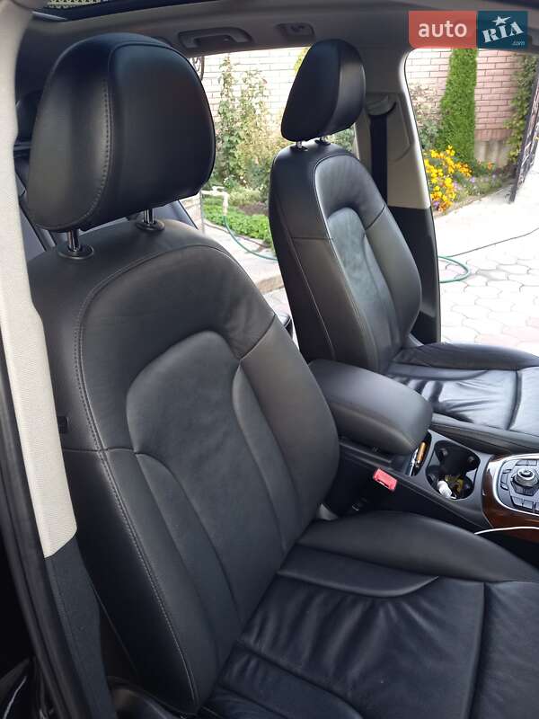 Внедорожник / Кроссовер Audi Q5 2011 в Тернополе