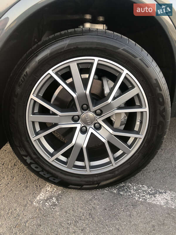 Позашляховик / Кросовер Audi Q5 2021 в Львові