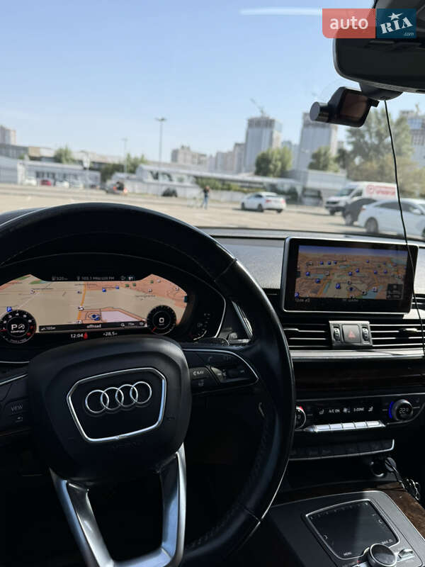 Внедорожник / Кроссовер Audi Q5 2017 в Киеве