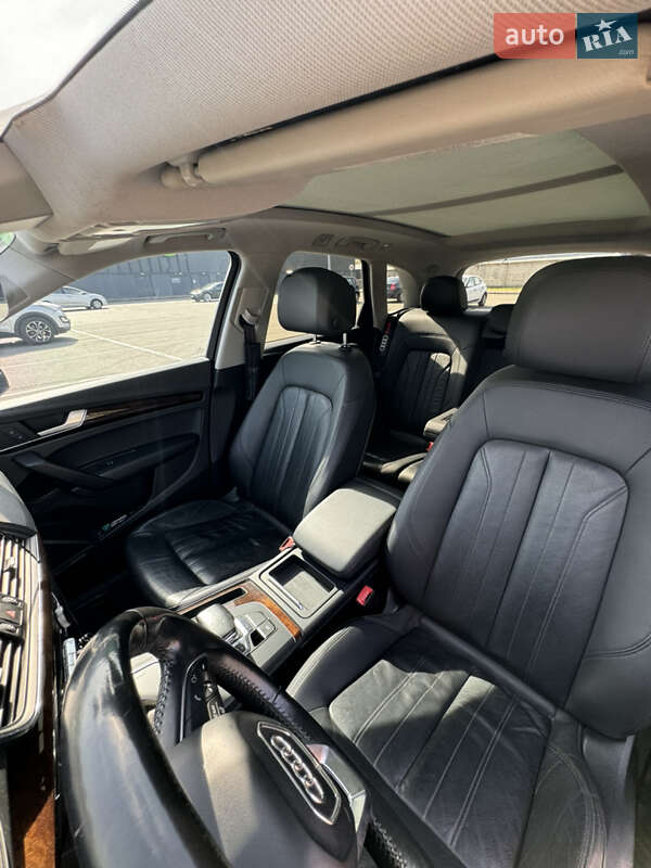 Внедорожник / Кроссовер Audi Q5 2017 в Киеве