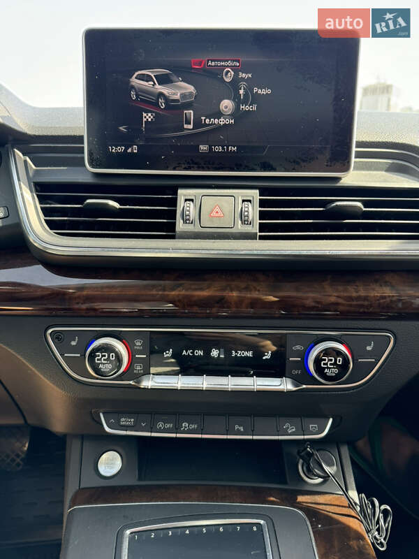 Внедорожник / Кроссовер Audi Q5 2017 в Киеве