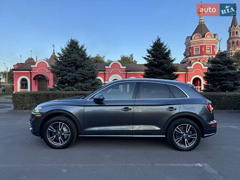 Внедорожник / Кроссовер Audi Q5 2020 в Каменском