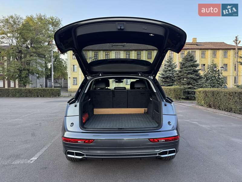 Внедорожник / Кроссовер Audi Q5 2020 в Каменском