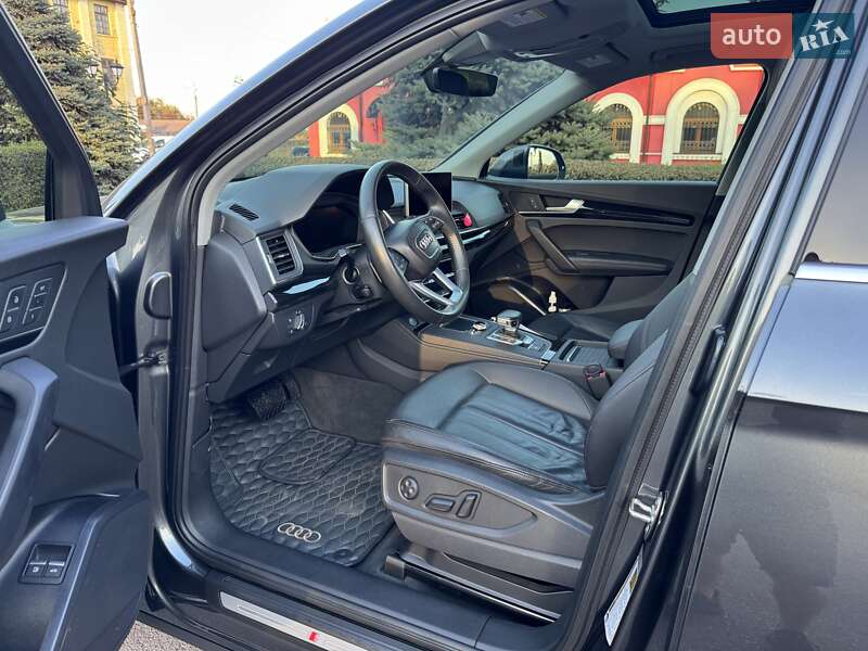 Внедорожник / Кроссовер Audi Q5 2020 в Каменском