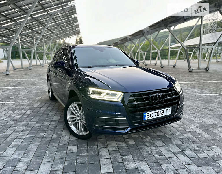 Позашляховик / Кросовер Audi Q5 2018 в Львові