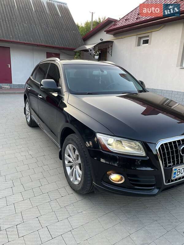 Внедорожник / Кроссовер Audi Q5 2015 в Почаеве