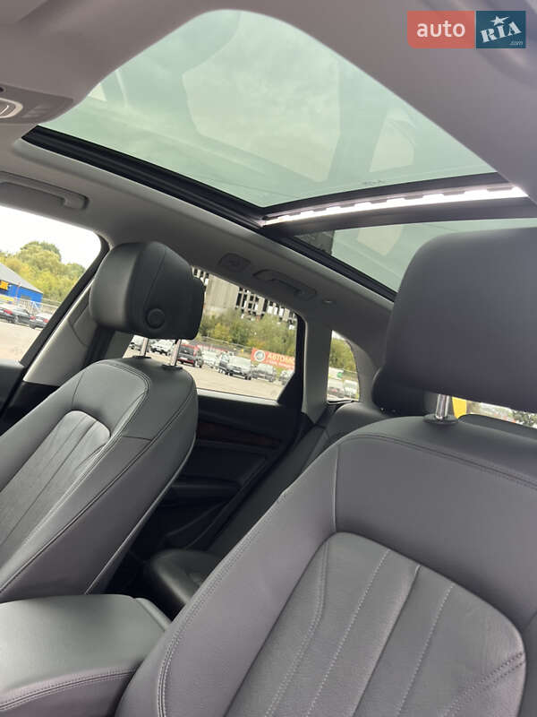 Позашляховик / Кросовер Audi Q5 2018 в Львові