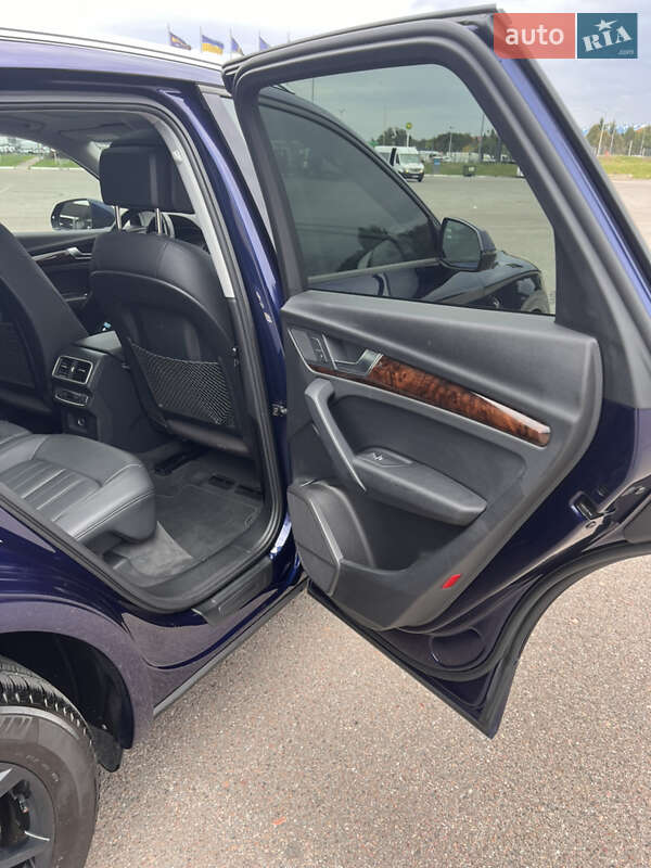 Позашляховик / Кросовер Audi Q5 2018 в Львові