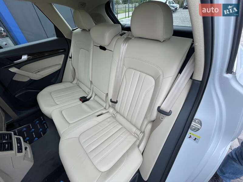 Внедорожник / Кроссовер Audi Q5 2019 в Ровно