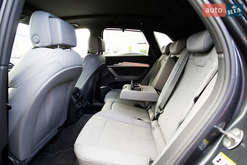Внедорожник / Кроссовер Audi Q5 2020 в Киеве