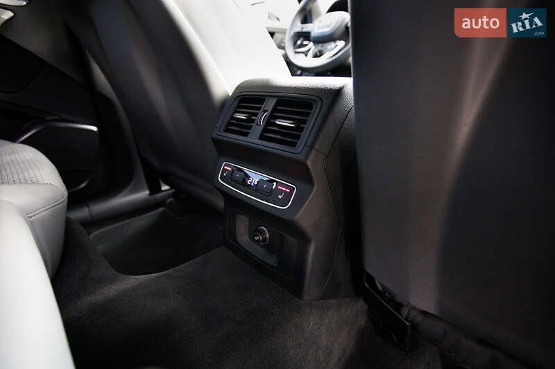 Внедорожник / Кроссовер Audi Q5 2020 в Киеве