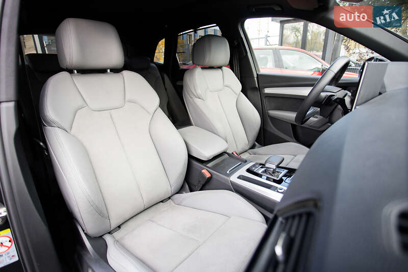 Внедорожник / Кроссовер Audi Q5 2020 в Киеве